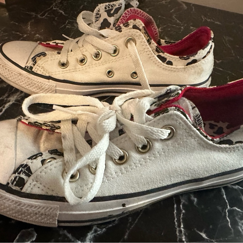 Women’s white leopard converse